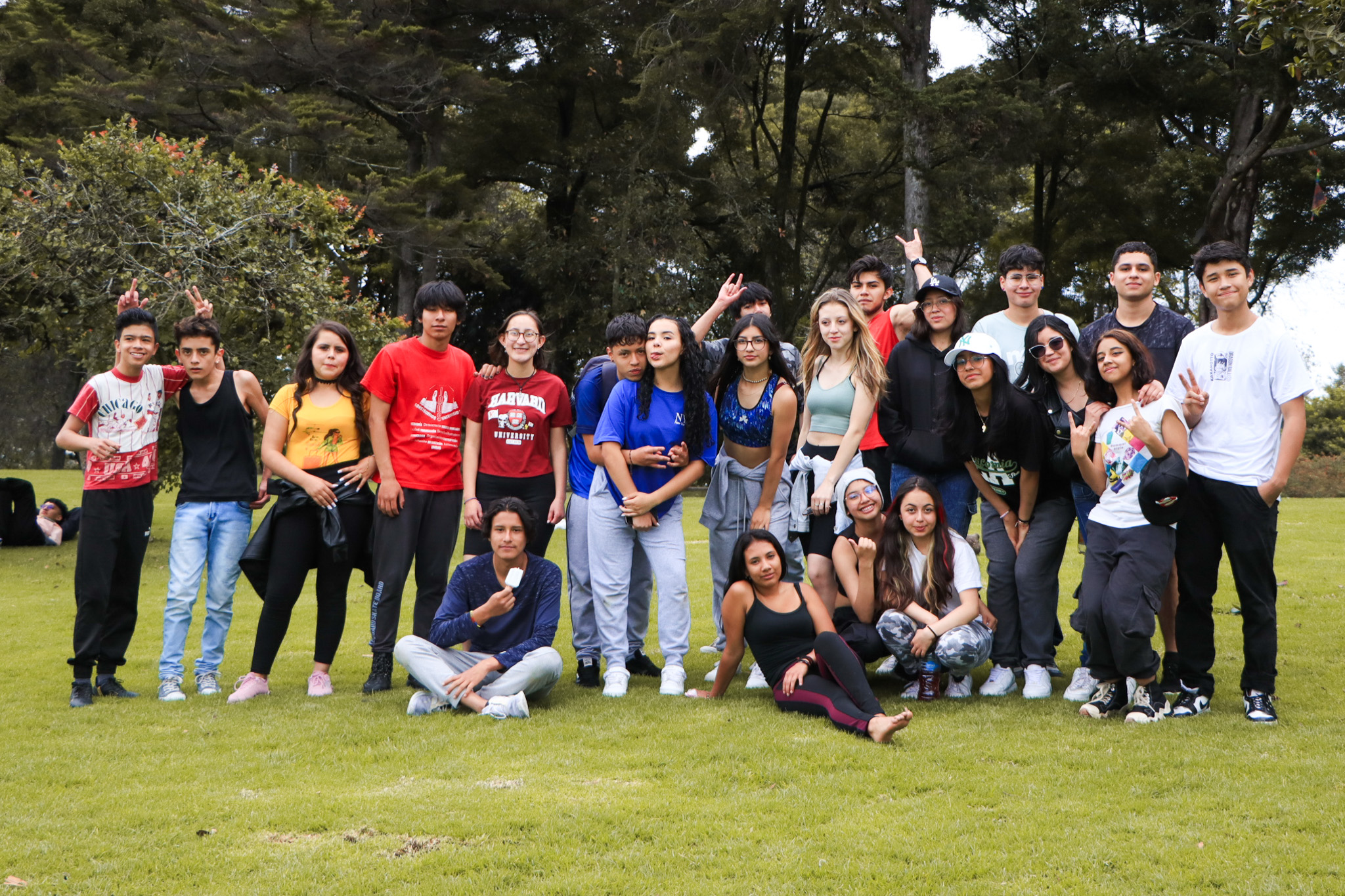 Cómo conseguir un mejor empleo en Colombia sin ir a la universidad: Guía 2026